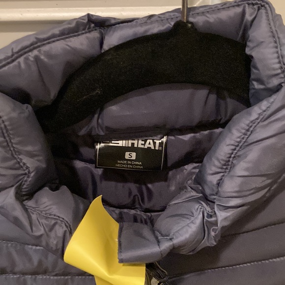 32 Degrees Heat Jacket. Amazing comfort-lightweight but will keep you warm. Love - Picture 4 of 6